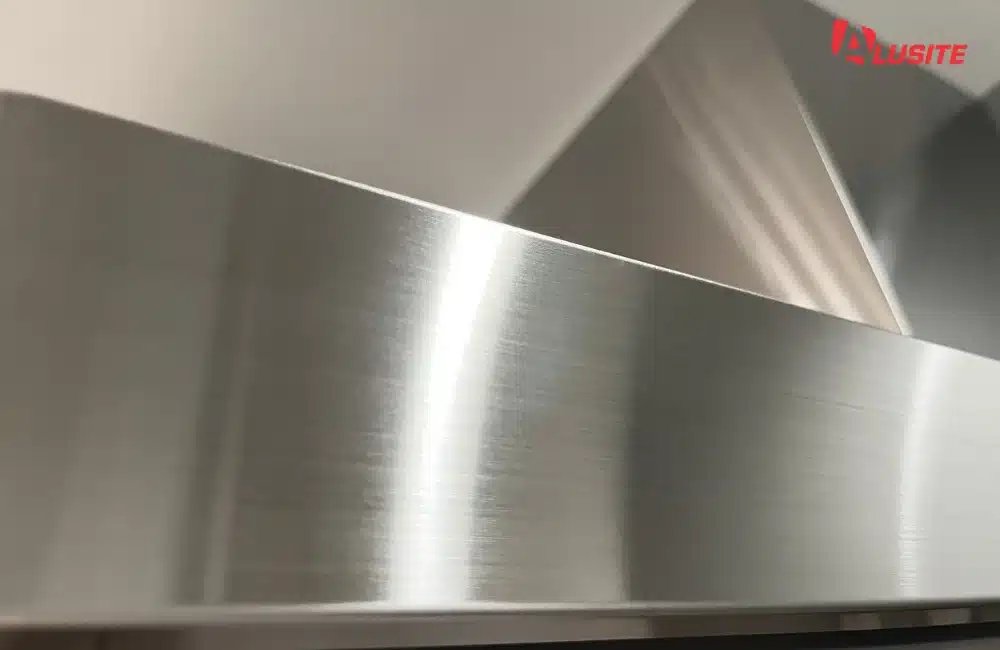 สแตนเลสผิวเงา (Mirror Finish Stainless Steel)