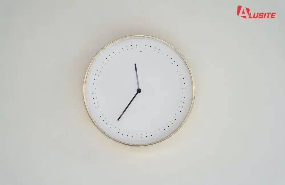 นาฬิกาแขวนผนังดีไซน์เก๋