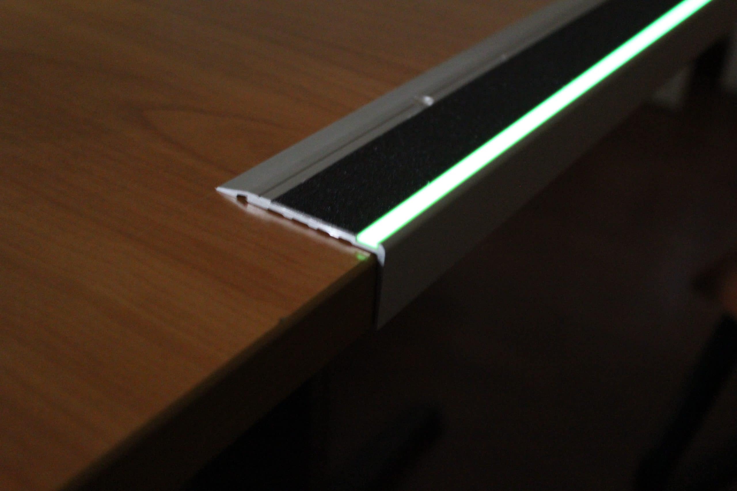 Aluminium Safety Stair Nose With Self illuminating and Anti Slip Alusite
