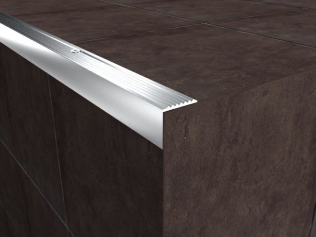 Aluminium Laminated or Timber Stair Nose Alusite